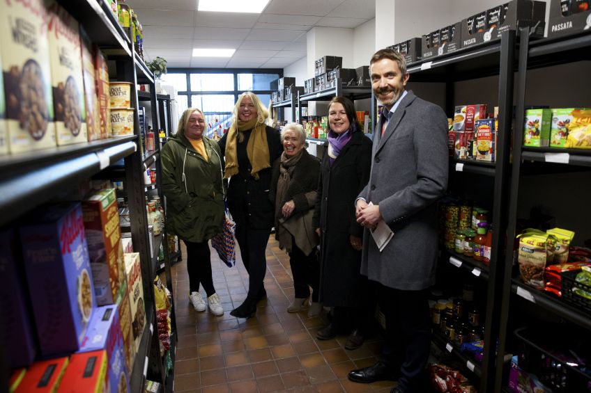 Image [L-R] Tenant Jodie Docherty, Larder Co-ordinator Suzanne Oliver, volunteer Sally Brookes, Councillor Wardrop and Wheatley Chief Executive Steven Henderson - photo by Craig Williamson