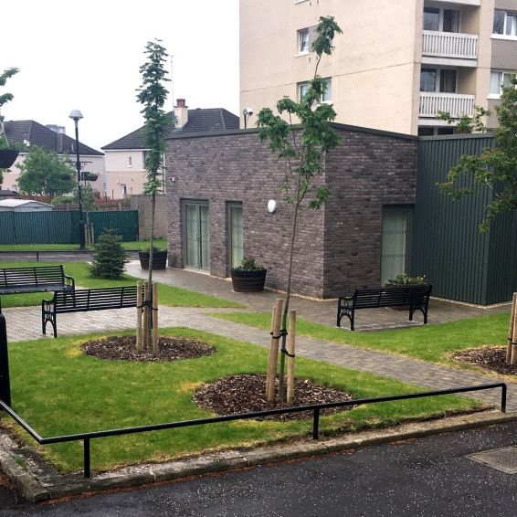 Nice landscaping around Jura Court community room