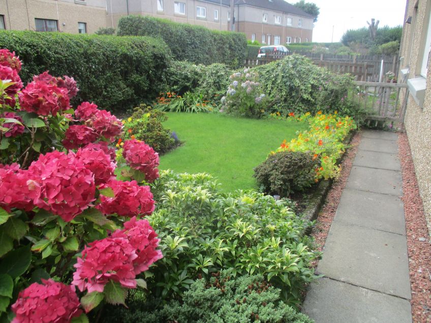 Garden competition Longstone Road