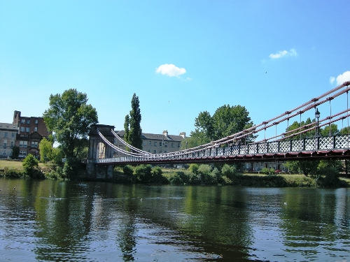 Suspension bridge over the Clyde