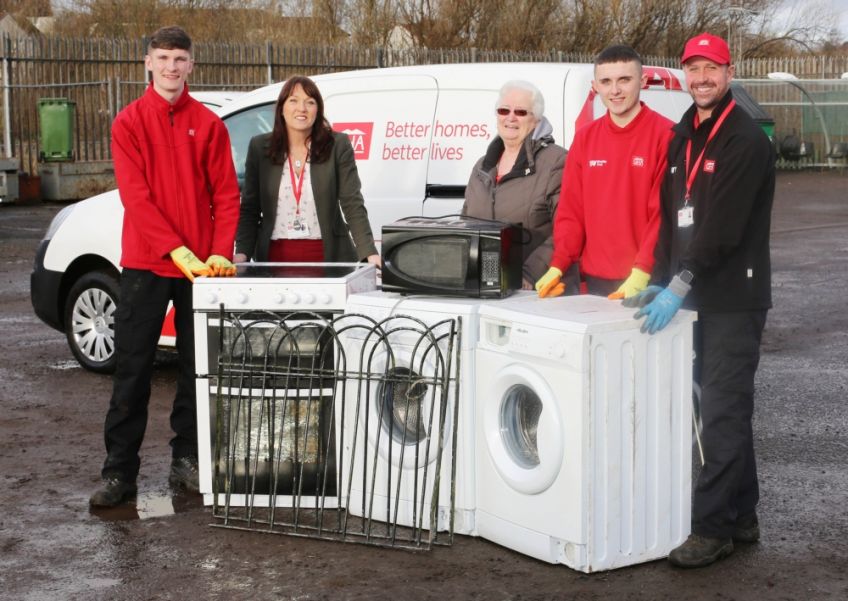GHA's environmental teams at Lyoncross in Pollok, recycle scrap metal to raise money for charity